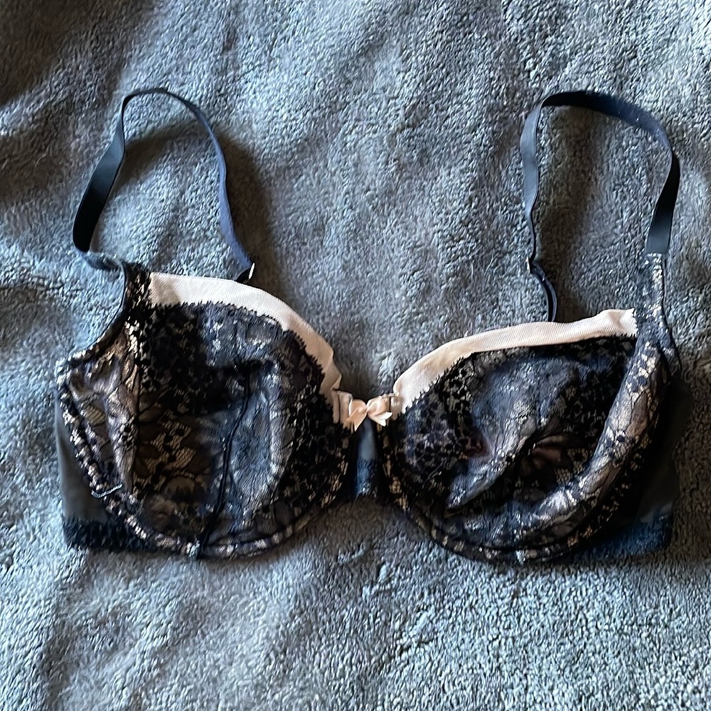 VS semi Sheer Demi Cup